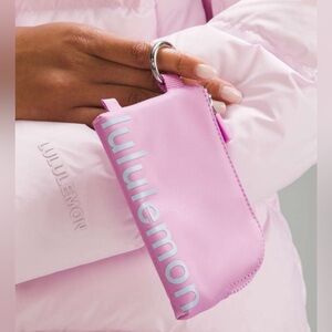 Lululemon Clippable Card Pouch NWT - Dahlia Mauve / Linen Blue